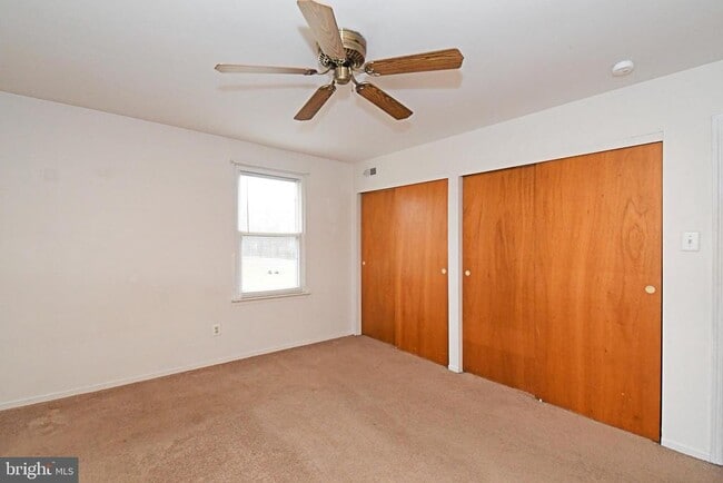 Building Photo - 592 Wrensong Rd