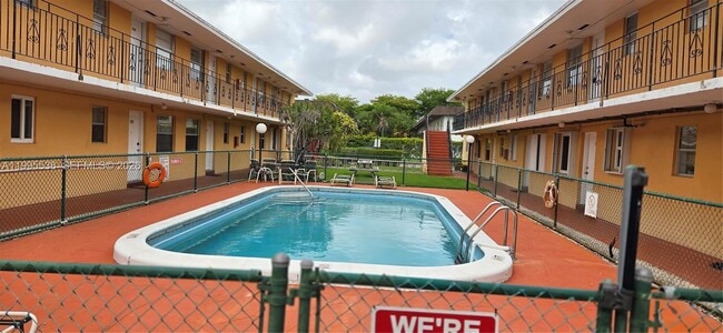 Building Photo - 3800 SW 102nd Ave