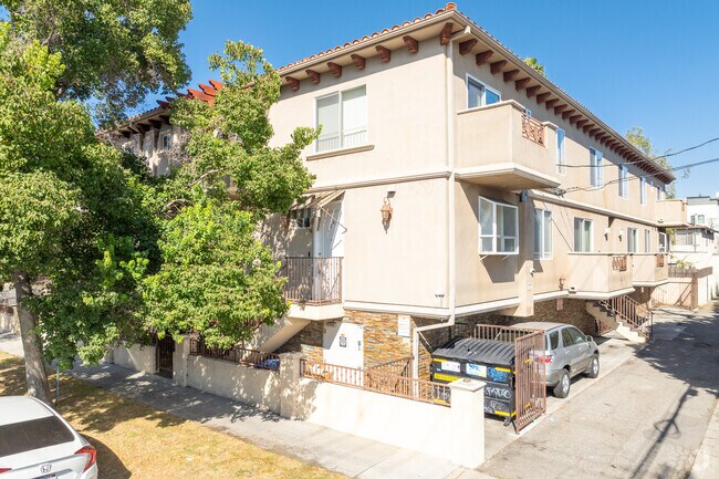 Alternate - 4904 Laurel Canyon Blvd