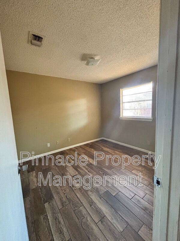 Building Photo - 3812 Wild Rye Trail