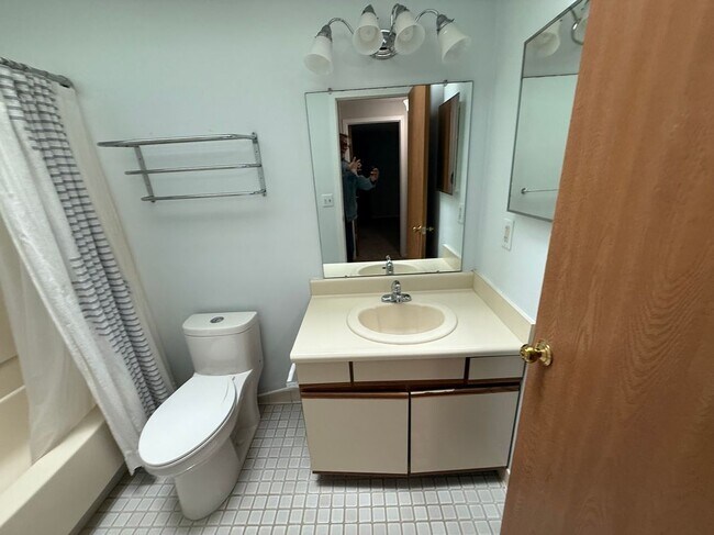 Building Photo - 43449 Arbor Way W