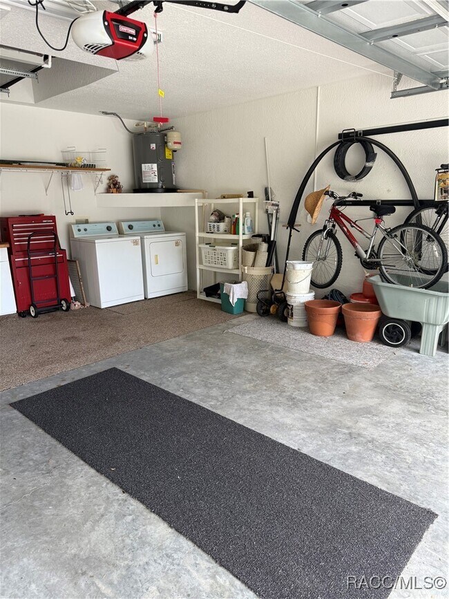 Building Photo - 2858 E Marcia St