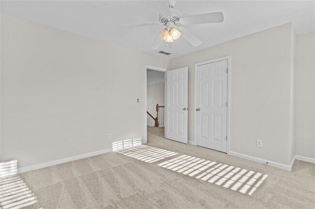 Building Photo - 4831 Edinburgh Dr