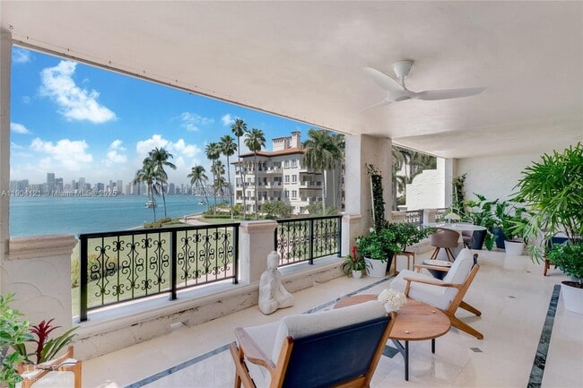 Building Photo - 4822 Fisher Island Dr
