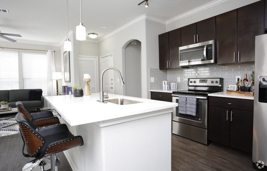 Interior Photo - Yorktown Crossing