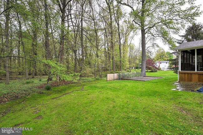 Building Photo - 19 Monterey Dr