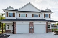Building Photo - 524 N Main Dr