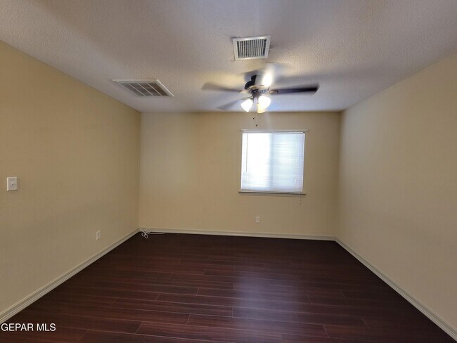 Building Photo - 14267 Pacific Point Dr