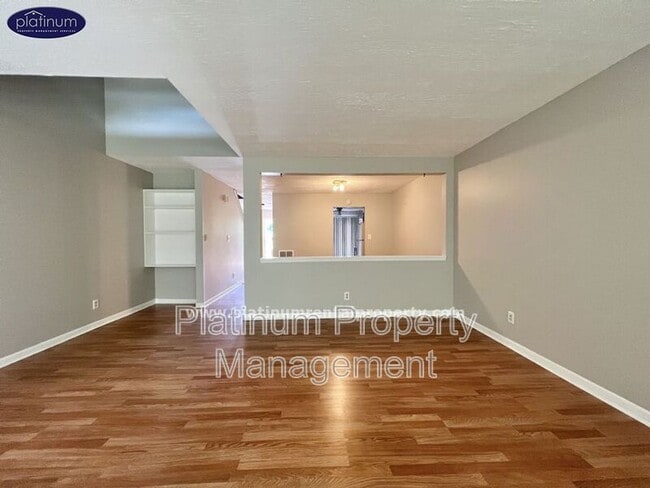 Building Photo - 63 Sandalwood Cir