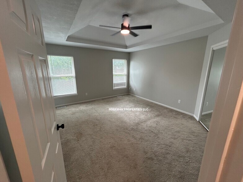Master Bed - 1045 N Lincoln St