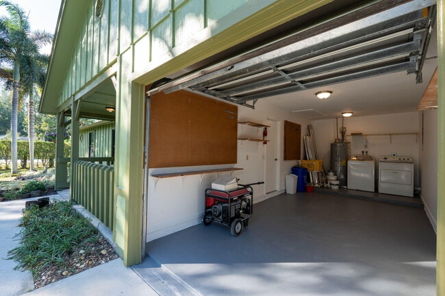 Building Photo - 11989 Persimmon Blvd