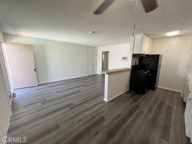 Building Photo - 686 E Cottonwood Rd
