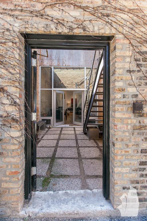 Building Photo - 5017 N Ravenswood Ave