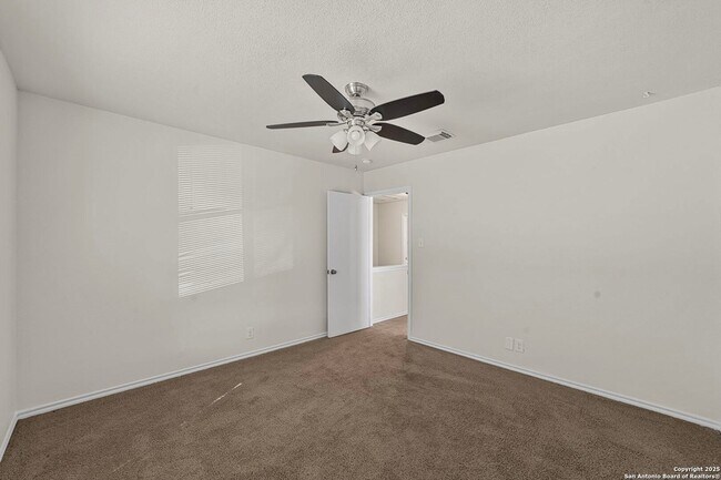 Building Photo - 9711 Diamond Cliff Dr