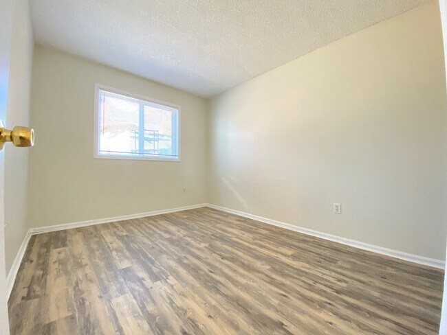 Building Photo - 3455-3457-APEX