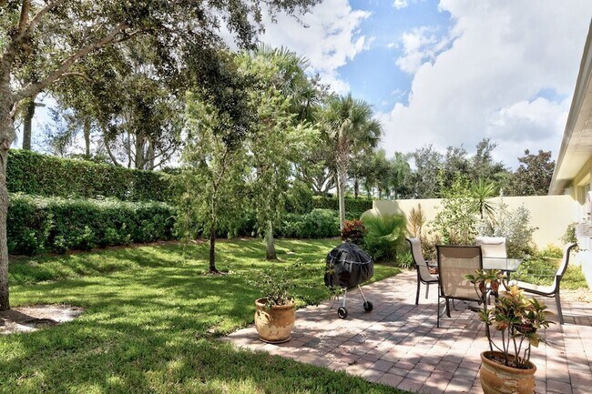 Building Photo - 4969 Corsica Square