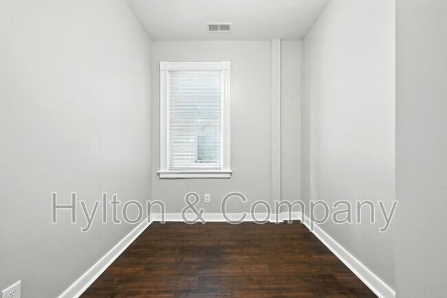 Building Photo - 1718 N 21st St