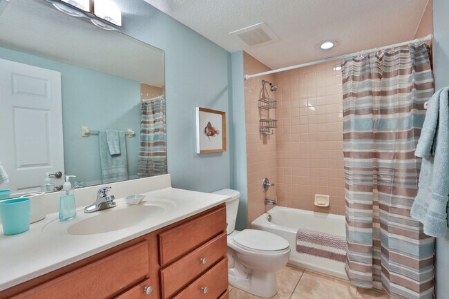 Building Photo - 3 Bedroom/ 2.5 Bath Oceanfront Condo, Blocks from Flagler Ave