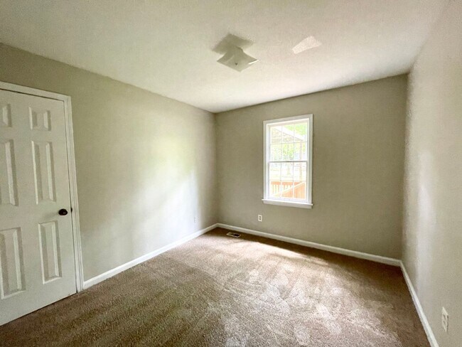 Building Photo - Irmo