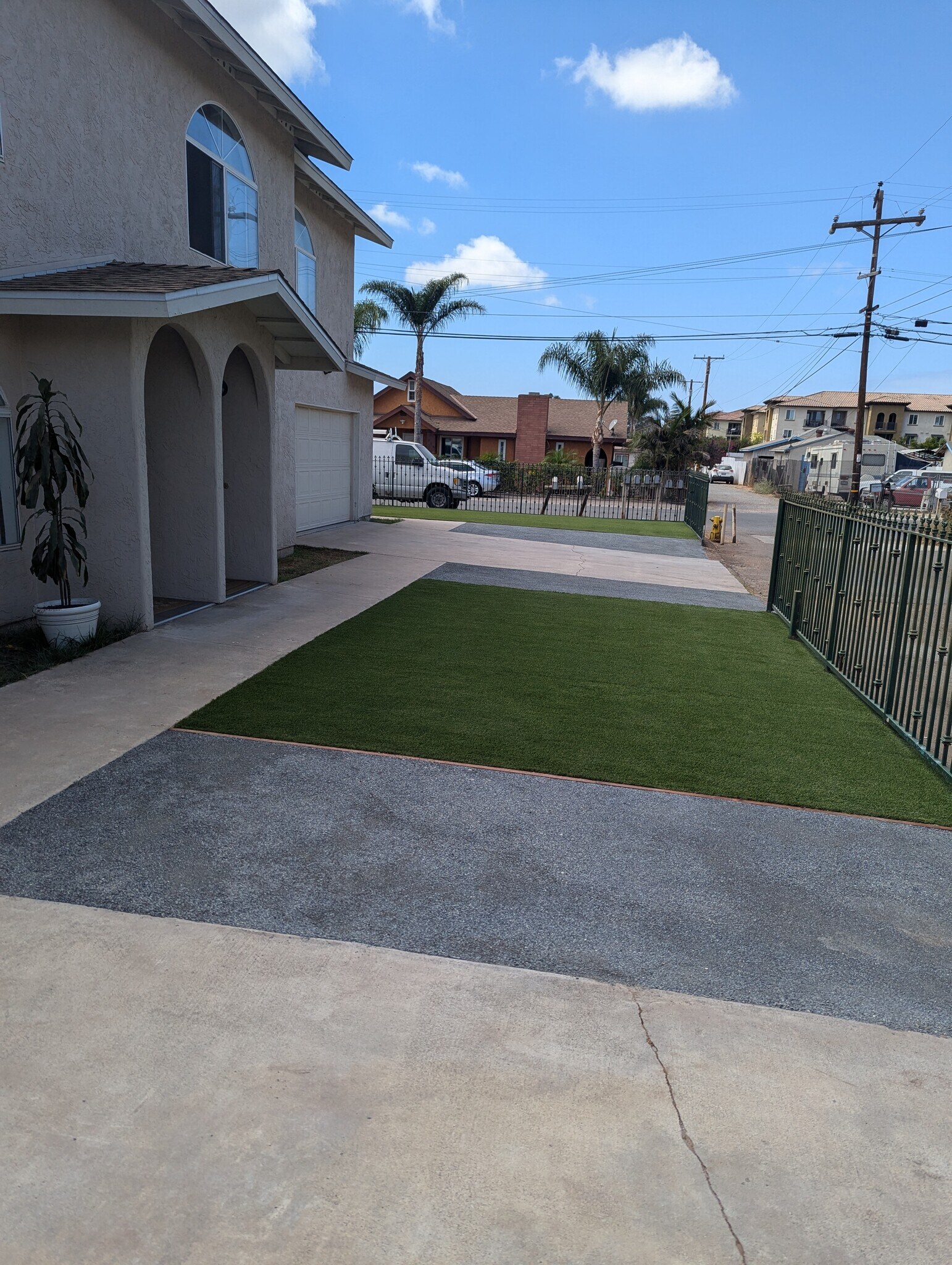 Artificial turf - 217 Date St