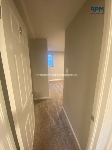 Building Photo - Room for rent in convenient Ogden Location
