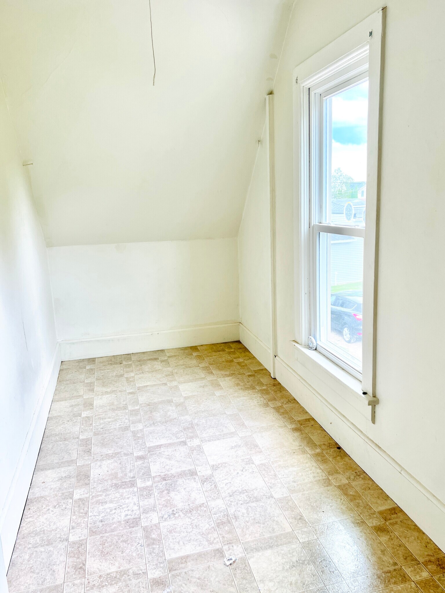 Building Photo - 27 Reed St