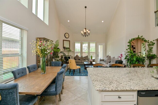 Building Photo - 14715 Kelsey Vista Dr