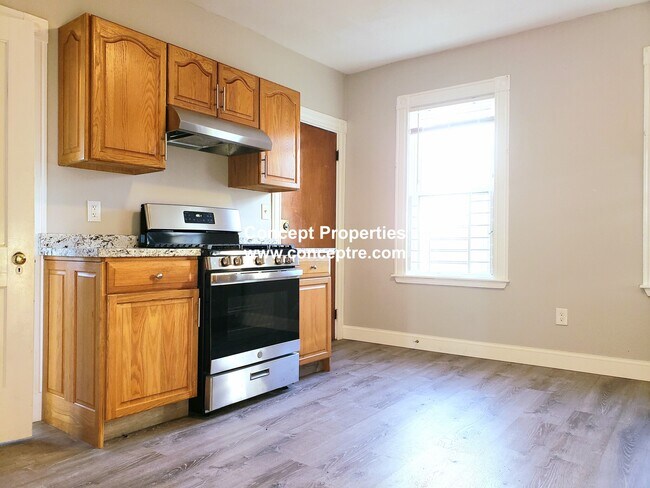 Primary Photo - 2083 Dorchester Ave