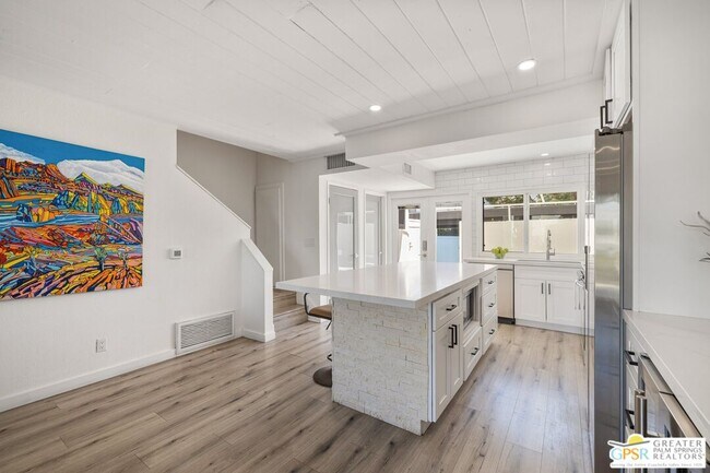 Building Photo - 48756 Desert Flower Dr