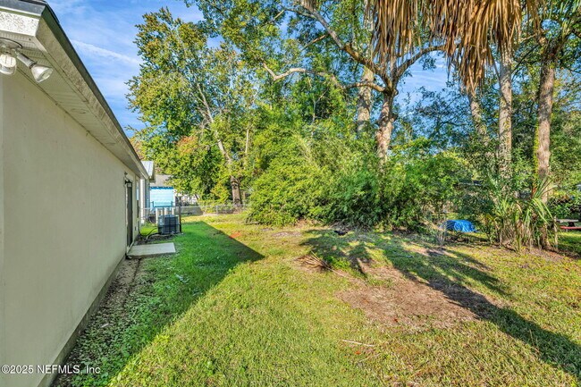 Building Photo - 2603 Lowell Ave