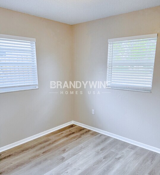 Building Photo - 3202 Needles Dr