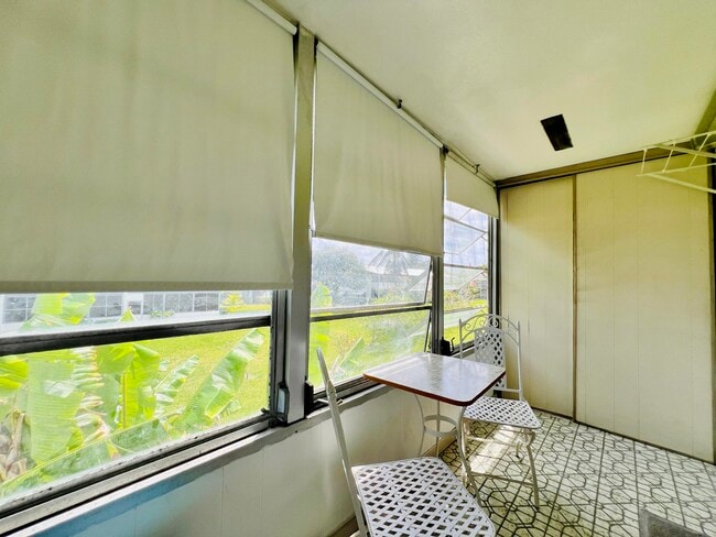 Building Photo - 142 Cambridge F