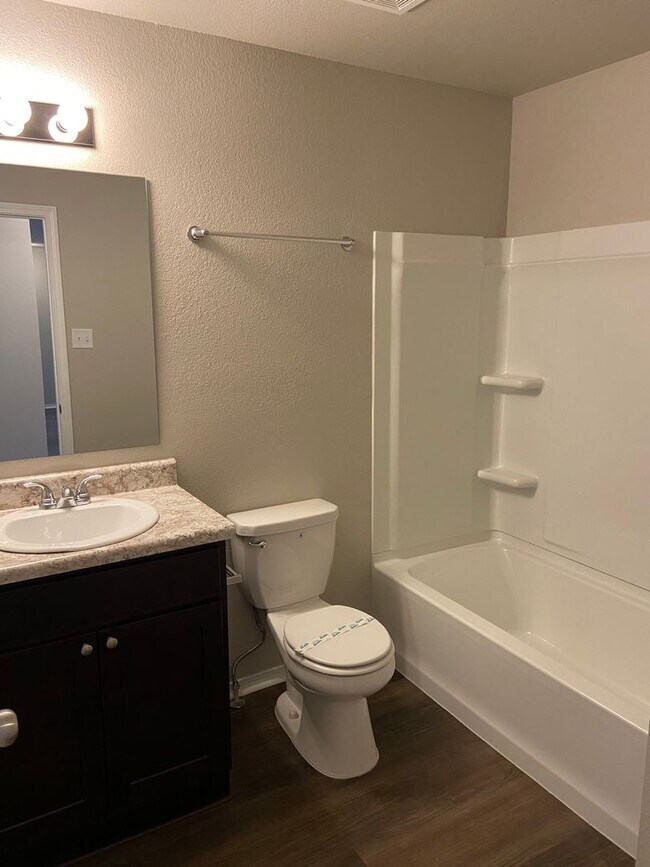 Building Photo - 3829 Travers Ln