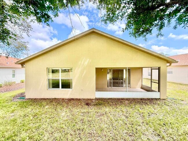Building Photo - 240 Center Oak Cir