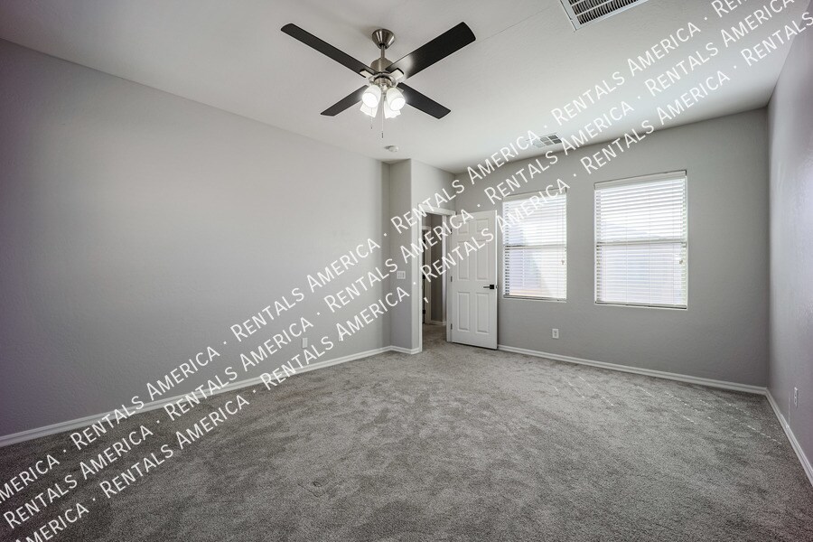 Building Photo - 18830 E Swan Dr