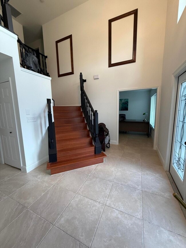 Building Photo - 2400 Seaford Dr