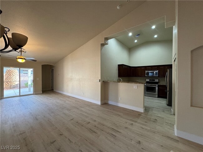 Building Photo - 10191 Birch Bluff Ln