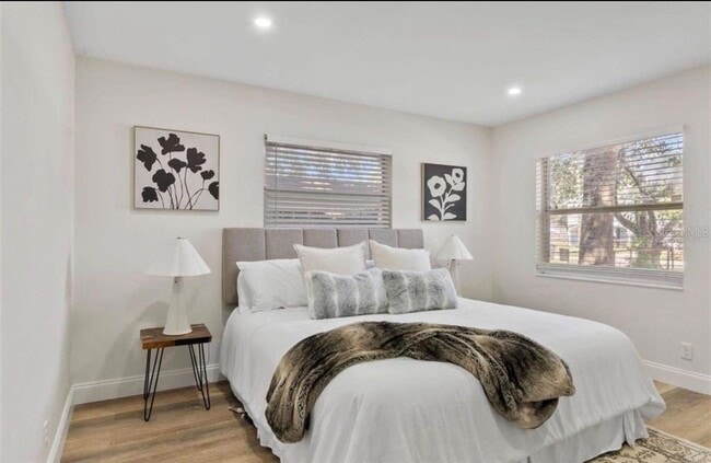 Building Photo - 4412 W Pearl Ave