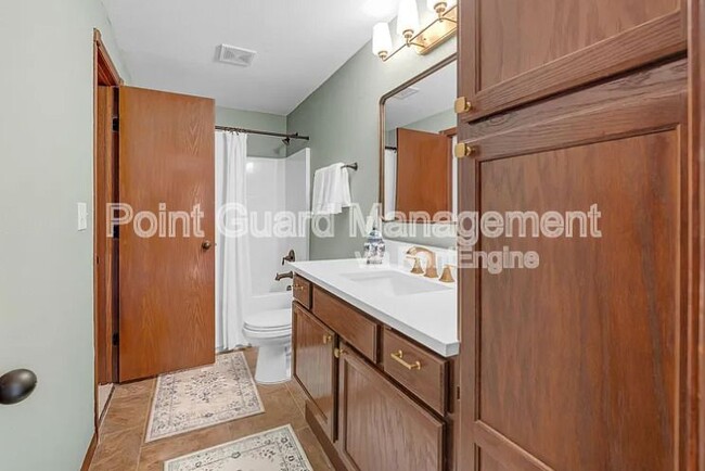 Building Photo - 728 Bristol Cir