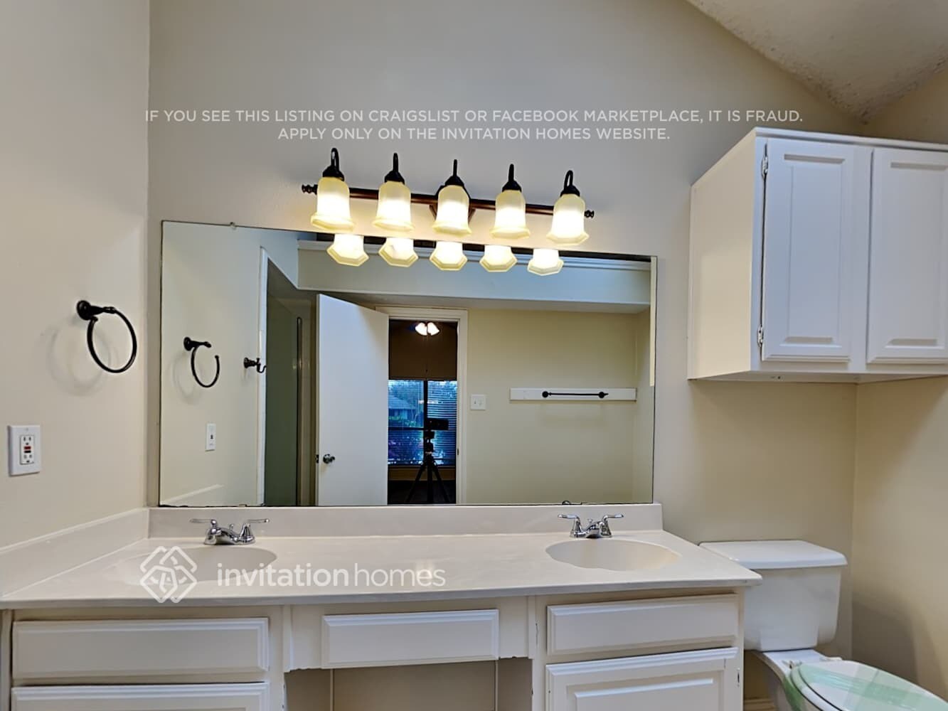 Building Photo - 2559 Sunscape Ln