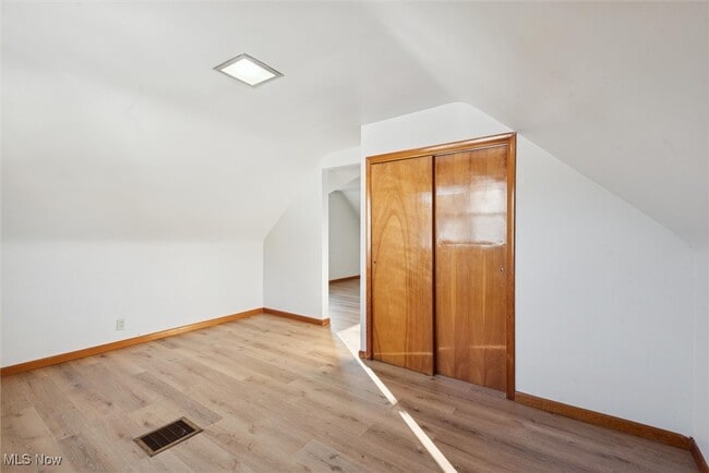 Building Photo - 5732 E 141st St