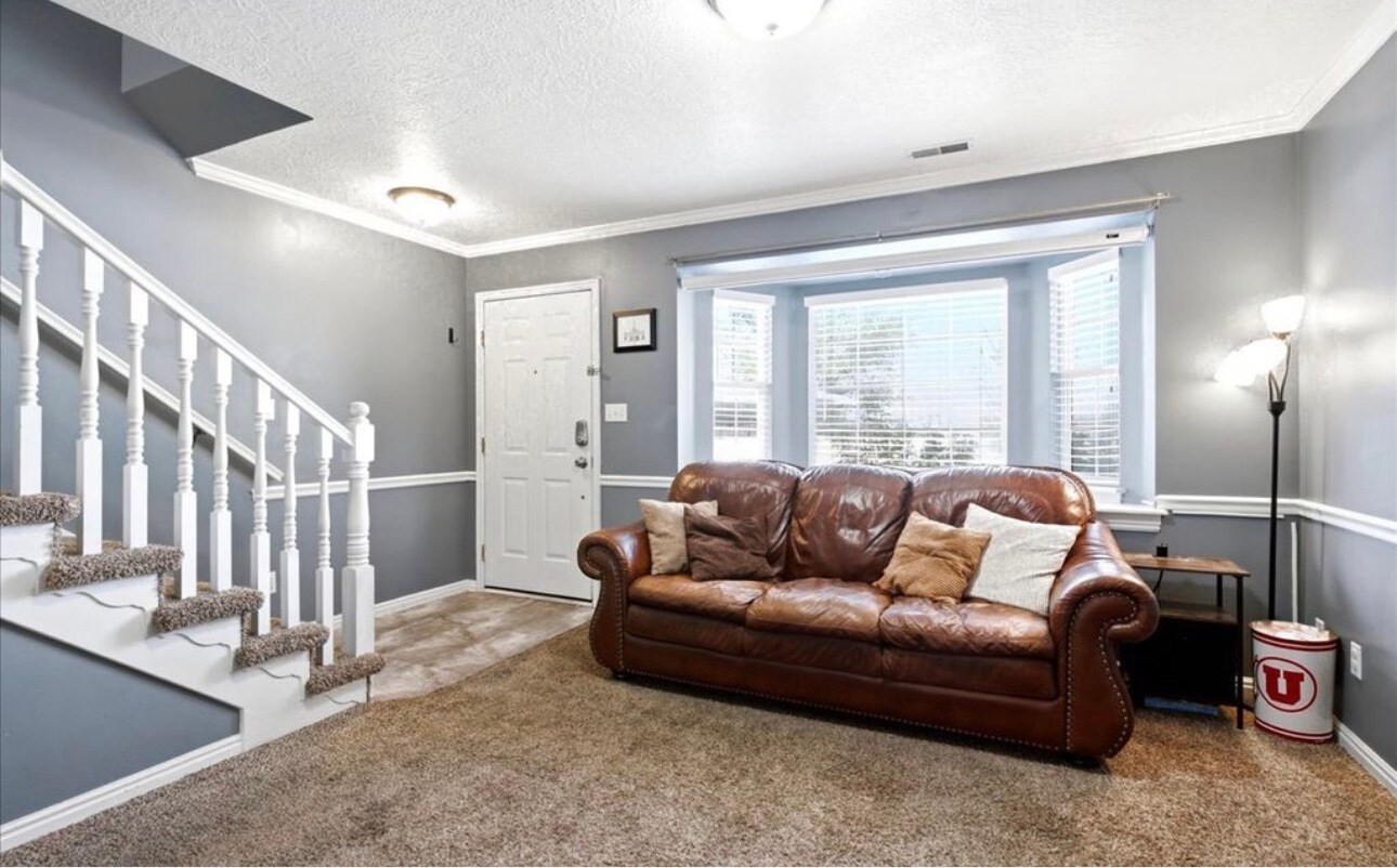 Building Photo - 1065 Eastgate Dr