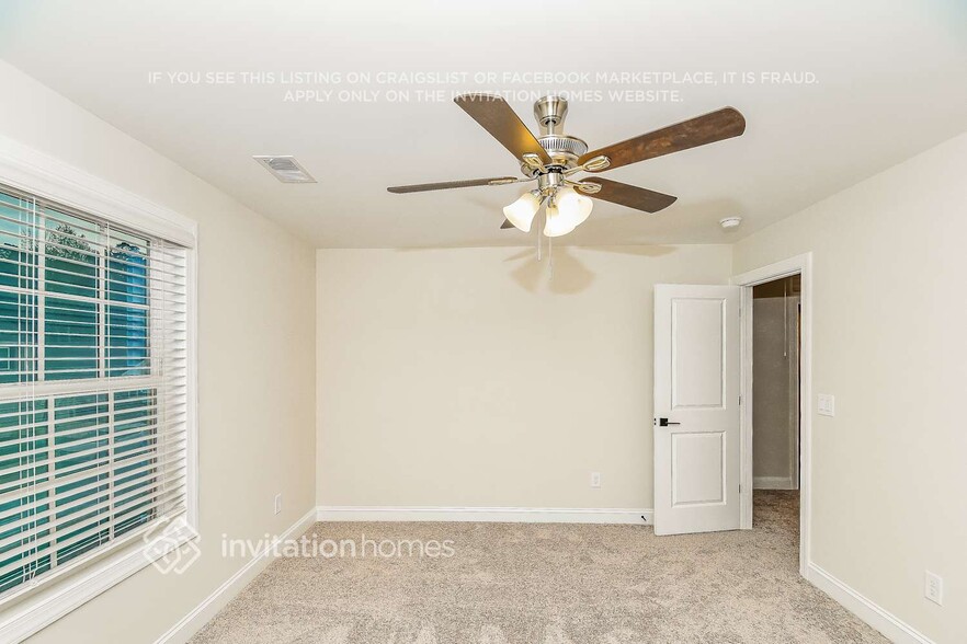 Building Photo - 406 Azalea Gaze Dr