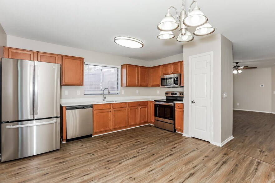 Building Photo - 11114 E Arbor Ave