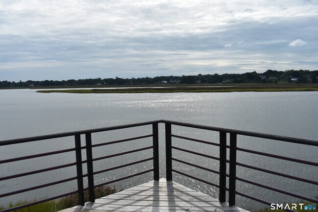 Building Photo - 735 Popes Island Rd