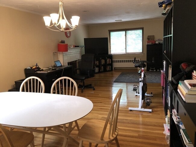 Building Photo - 9 Reservoir Rd