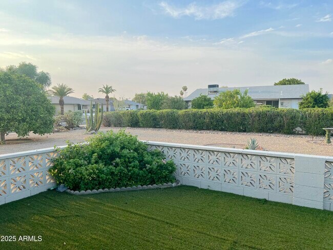 Building Photo - 9714 W Branding Iron Dr