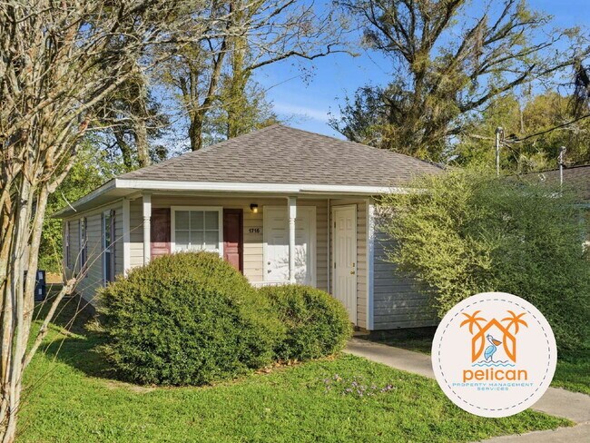 Building Photo - Charming 3-Bedroom Home with Spacious Open Layout – Minutes from Downtown Pensacola!