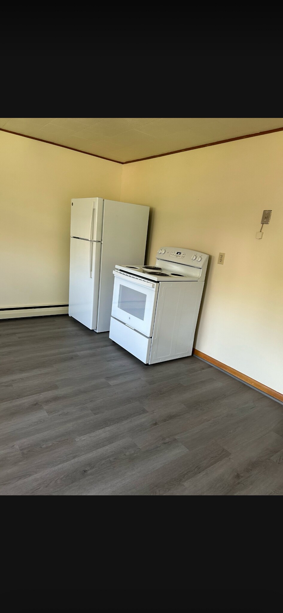 Building Photo - 206 W Beaver St