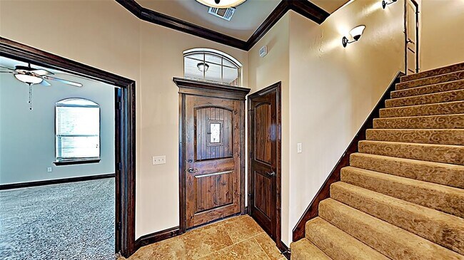 Building Photo - 13532 Gentry Dr